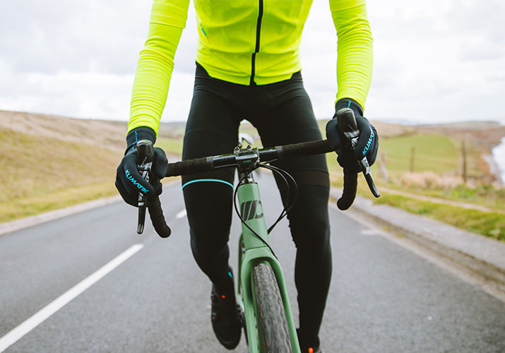 Najbolj vidna kolesarska oprema za zimsko sezono 2021