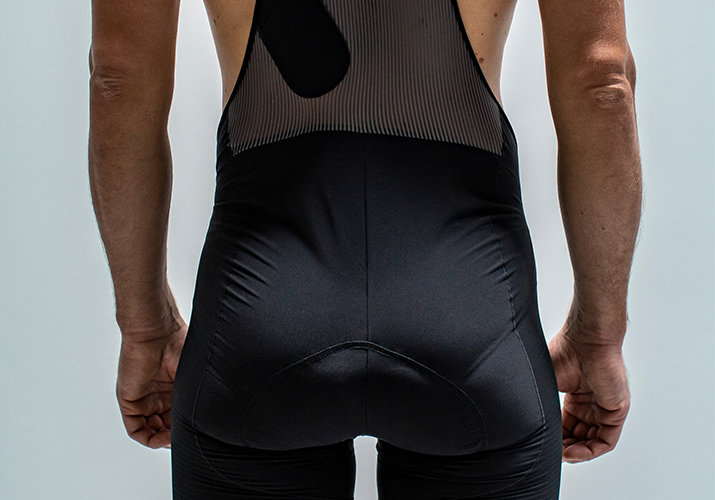 Kako izbrati kolesarske hlače in zakaj je kolesarska blazinica pomembna?