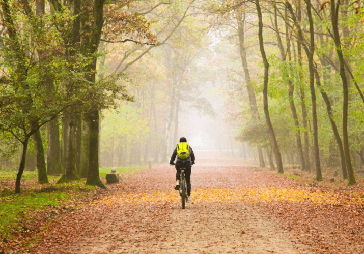 Kako se obleci za kolesarjenje v jesenskih pogojih 