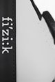 FIZIK Kolesarski čevlji - INFINITO CARBON 2 - bela/črna