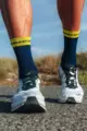 COMPRESSPORT Kolesarske klasične nogavice - PRO RACING V4.0 RUN HIGH - modra/rumena