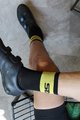 SIX2 Kolesarske klasične nogavice - SHORT LOGO - črna/rumena