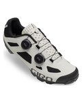 GIRO Kolesarski čevlji - SECTOR - bela/črna