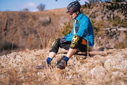 HAVEN Kolesarska čelada - TOLTEC LUMIERE - črna/rdeča