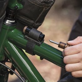 BLACKBURN lepljenje - PRO PLUGGER - črna